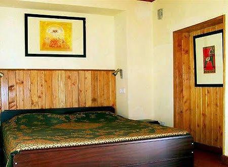 Hotel Emerald Heights Масурі Екстер'єр фото