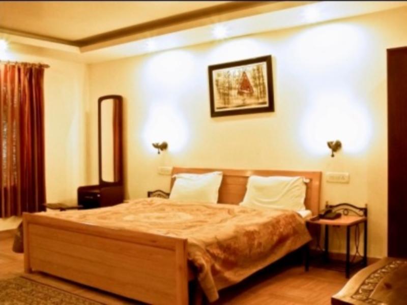 Hotel Emerald Heights Масурі Екстер'єр фото
