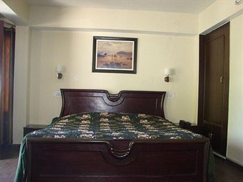 Hotel Emerald Heights Масурі Екстер'єр фото