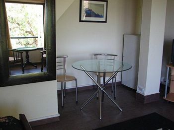 Hotel Emerald Heights Масурі Екстер'єр фото