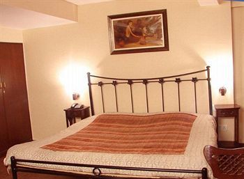 Hotel Emerald Heights Масурі Екстер'єр фото